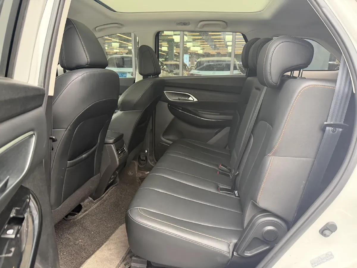 2024 ChangAn X7 PLUS 1.5T 188HP L4 7DCT,autocango,china used car exporter,china ev exporter,chinese used car exporter,chinese used ev exporter