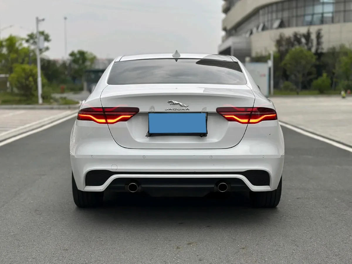 2022 Jaguar XEL 2.0T 250HP L4 8AT,autocango,china used car exporter,china ev exporter,chinese used car exporter,chinese used ev exporter