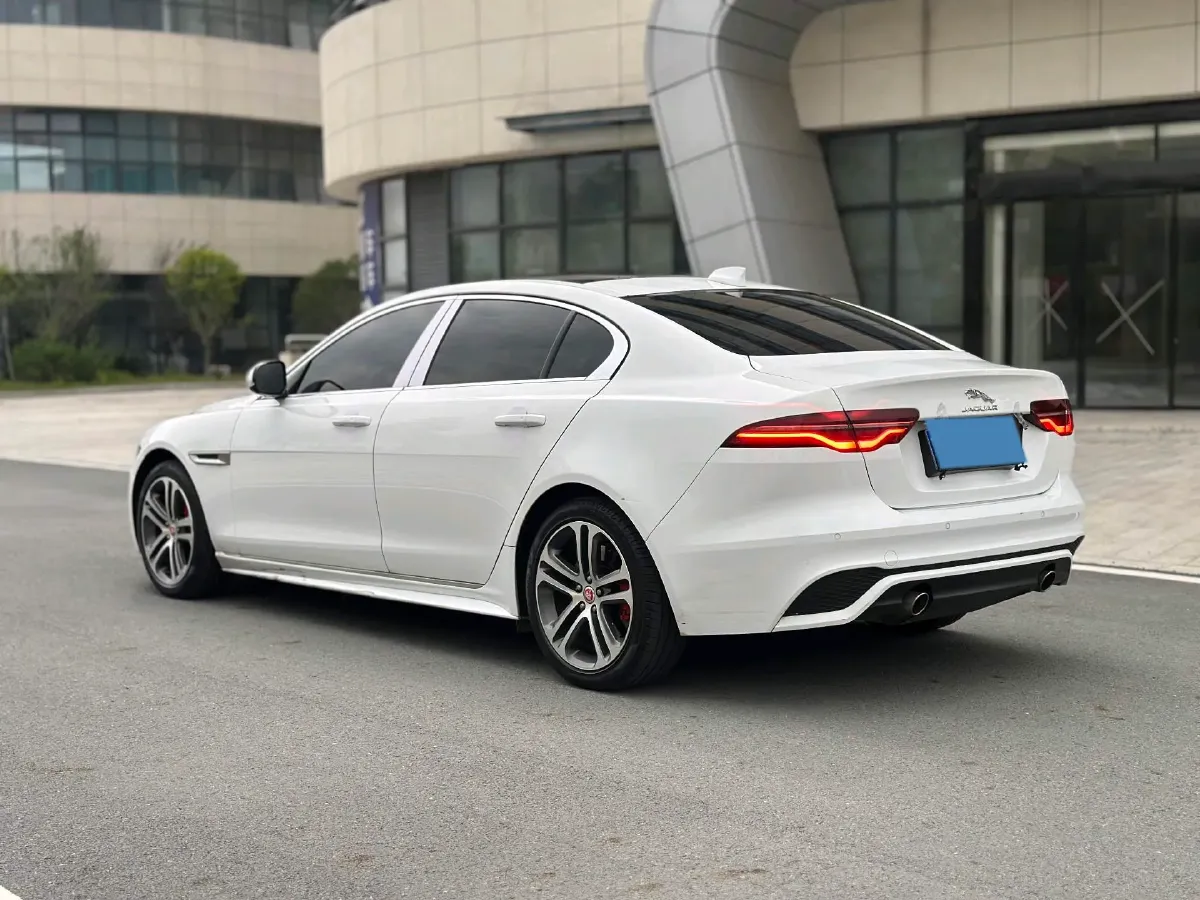 2022 Jaguar XEL 2.0T 250HP L4 8AT,autocango,china used car exporter,china ev exporter,chinese used car exporter,chinese used ev exporter