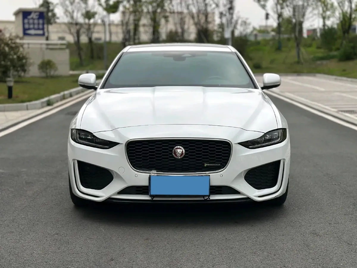 2022 Jaguar XEL 2.0T 250HP L4 8AT,autocango,china used car exporter,china ev exporter,chinese used car exporter,chinese used ev exporter