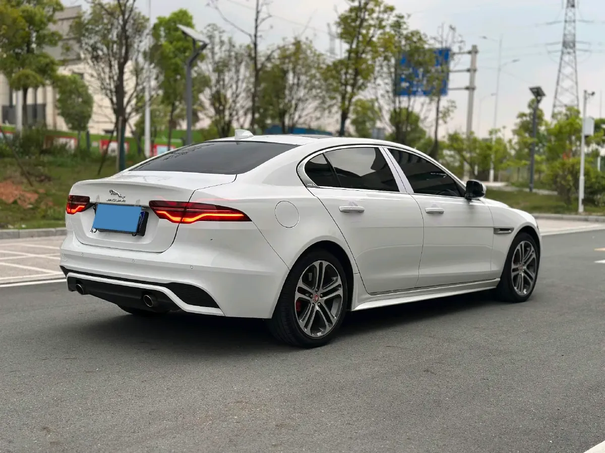 2022 Jaguar XEL 2.0T 250HP L4 8AT,autocango,china used car exporter,china ev exporter,chinese used car exporter,chinese used ev exporter