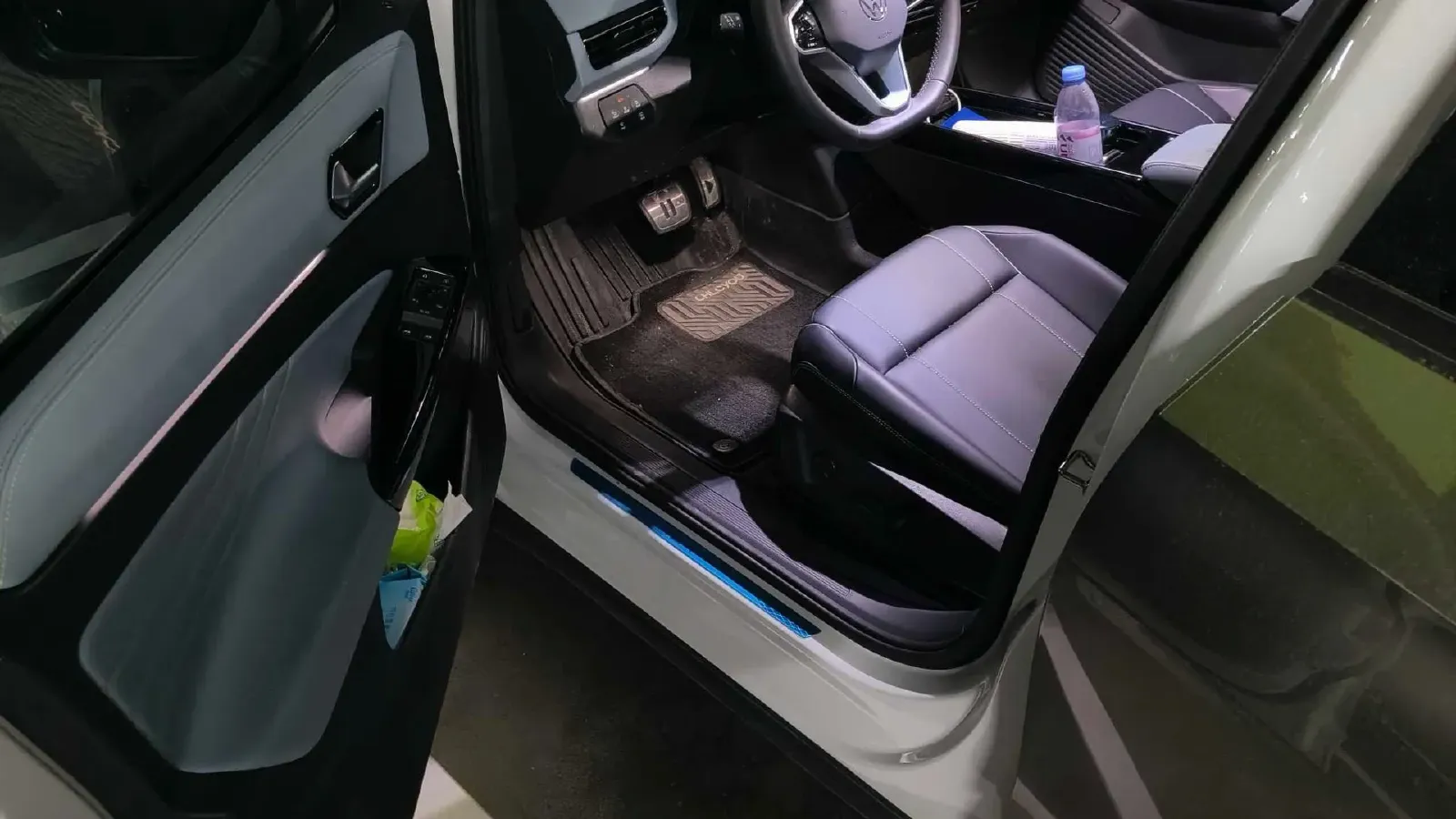 2024 Volkswagen ID.4 X BEV 52.8KWH,autocango,china used car exporter,china ev exporter,chinese used car exporter,chinese used ev exporter