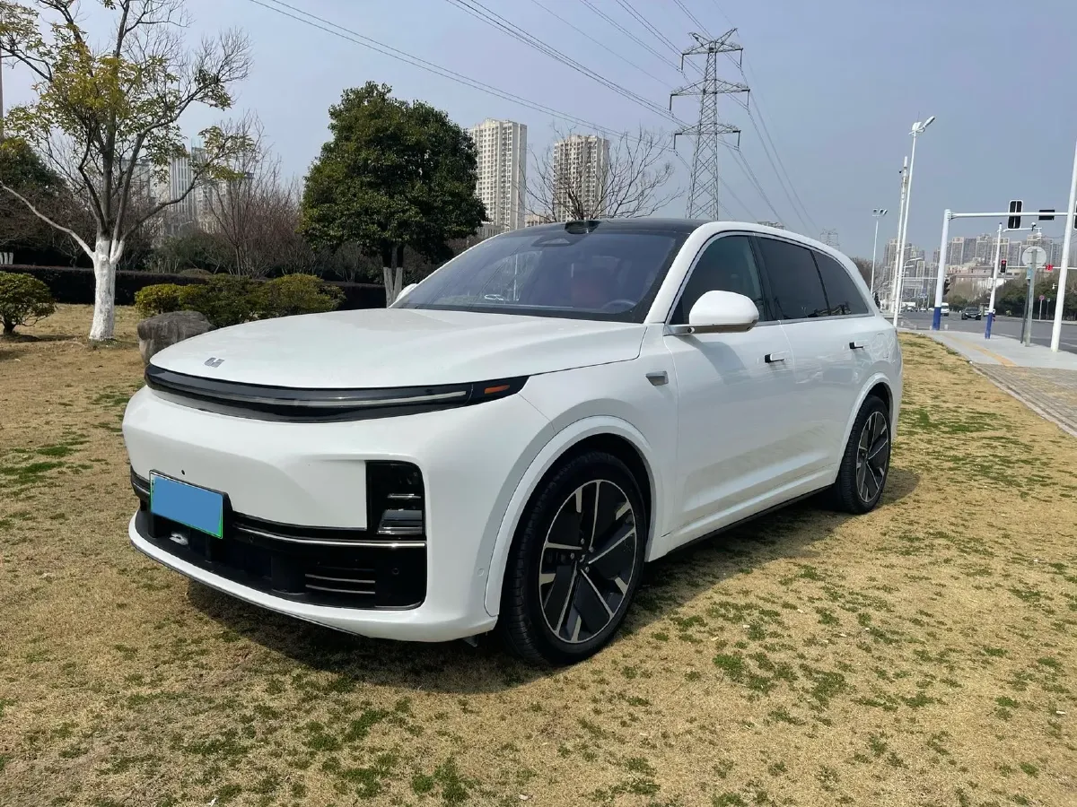 2025 Li L7 Range Extended 154HP REEV,autocango,china used car exporter,china ev exporter,chinese used car exporter,chinese used ev exporter