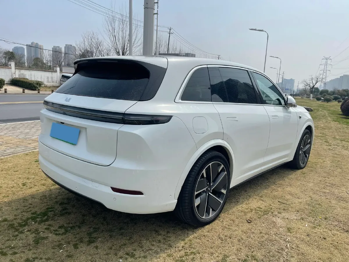 2025 Li L7 Range Extended 154HP REEV,autocango,china used car exporter,china ev exporter,chinese used car exporter,chinese used ev exporter