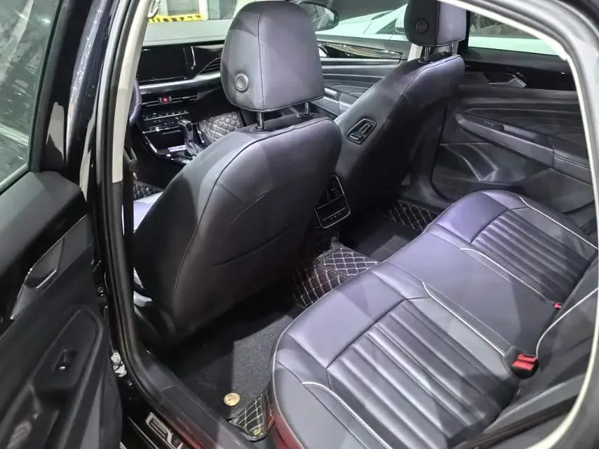 2022 Xpeng P7 BEV 60.2KWH,autocango,china used car exporter,china ev exporter,chinese used car exporter,chinese used ev exporter