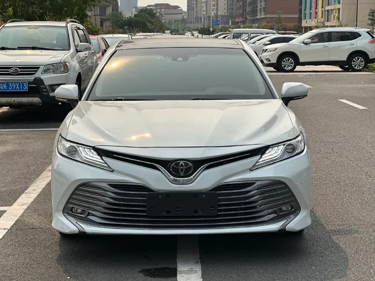 2019 Toyota Camry 2.5L 209HP L4 8AT,autocango,china used car exporter,china ev exporter,chinese used car exporter,chinese used ev exporter