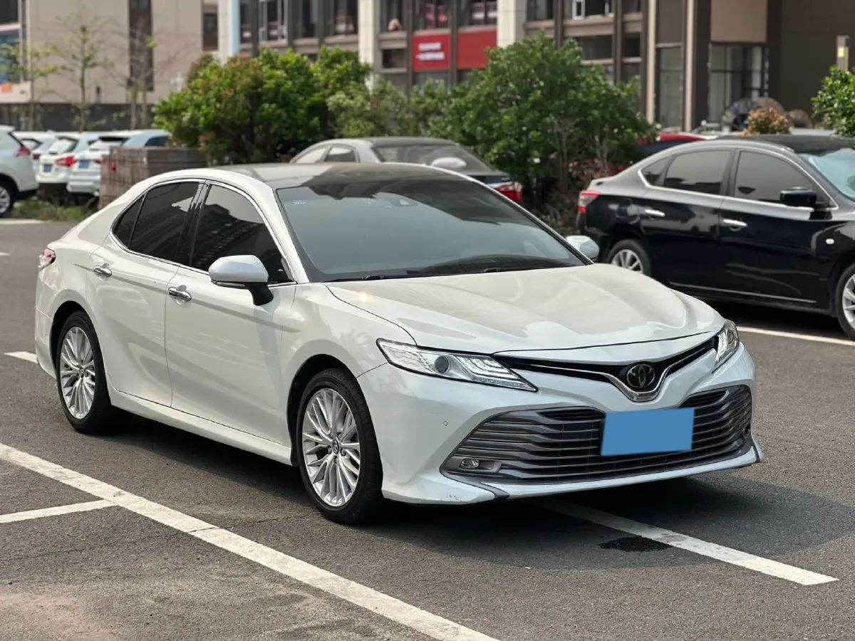 2019 Toyota Camry 2.5L 209HP L4 8AT,autocango,china used car exporter,china ev exporter,chinese used car exporter,chinese used ev exporter