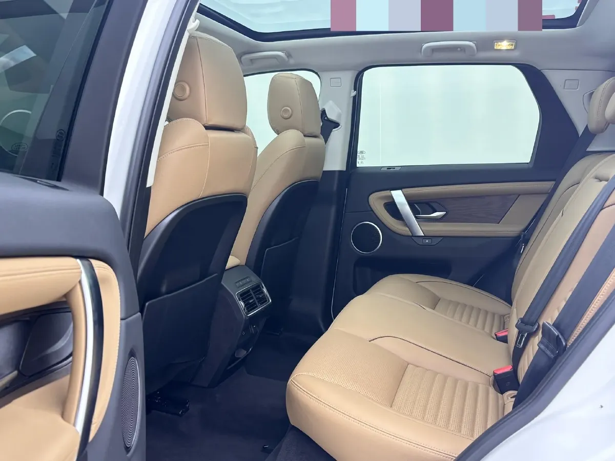 2024 Land Rover Discovery Sport 2.0T 249HP L4 9AT,autocango,china used car exporter,china ev exporter,chinese used car exporter,chinese used ev exporter