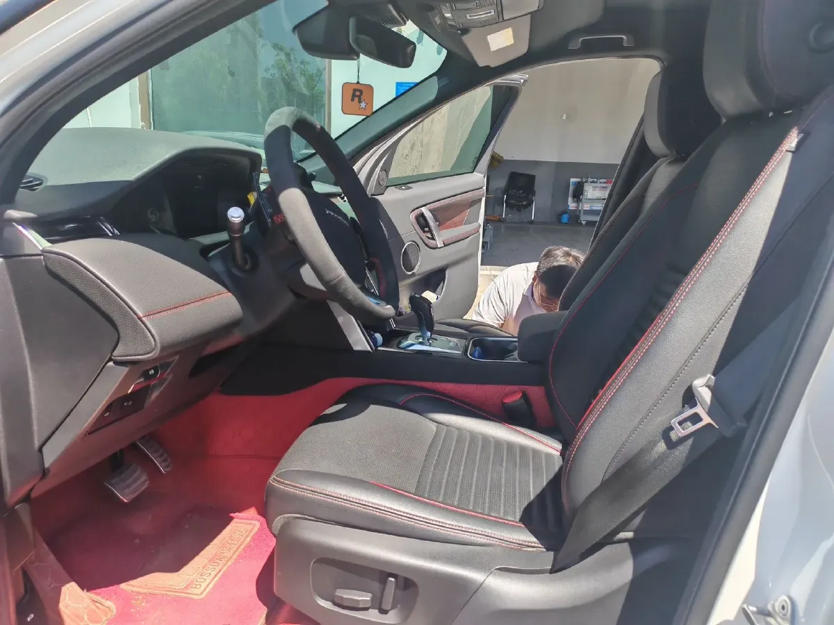 2020 Land Rover Discovery Sport 2.0T 249HP L4 9AT,autocango,china used car exporter,china ev exporter,chinese used car exporter,chinese used ev exporter