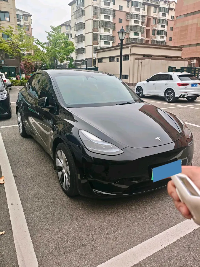 2022 Tesla Model Y BEV 60KWH,autocango,china used car exporter,china ev exporter,chinese used car exporter,chinese used ev exporter