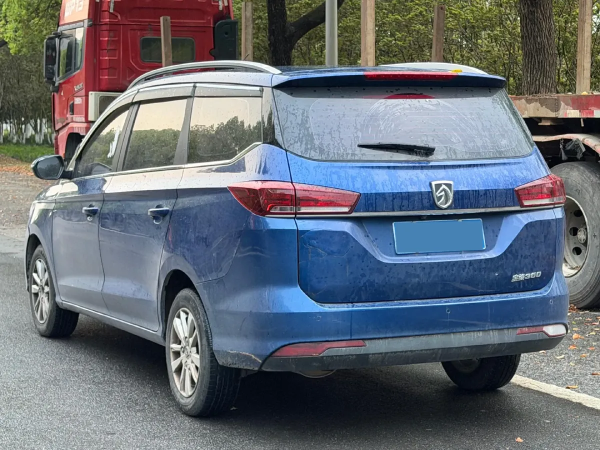 2018 BaoJun 360 1.5L 112HP L4 6MT,autocango,china used car exporter,china ev exporter,chinese used car exporter,chinese used ev exporter