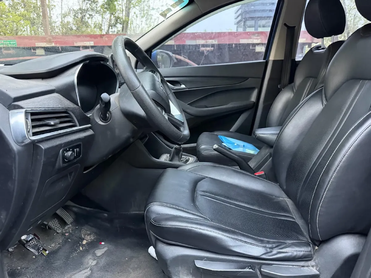 2018 BaoJun 360 1.5L 112HP L4 6MT,autocango,china used car exporter,china ev exporter,chinese used car exporter,chinese used ev exporter