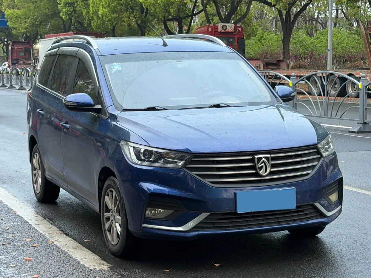 2018 BaoJun 360 1.5L 112HP L4 6MT,autocango,china used car exporter,china ev exporter,chinese used car exporter,chinese used ev exporter