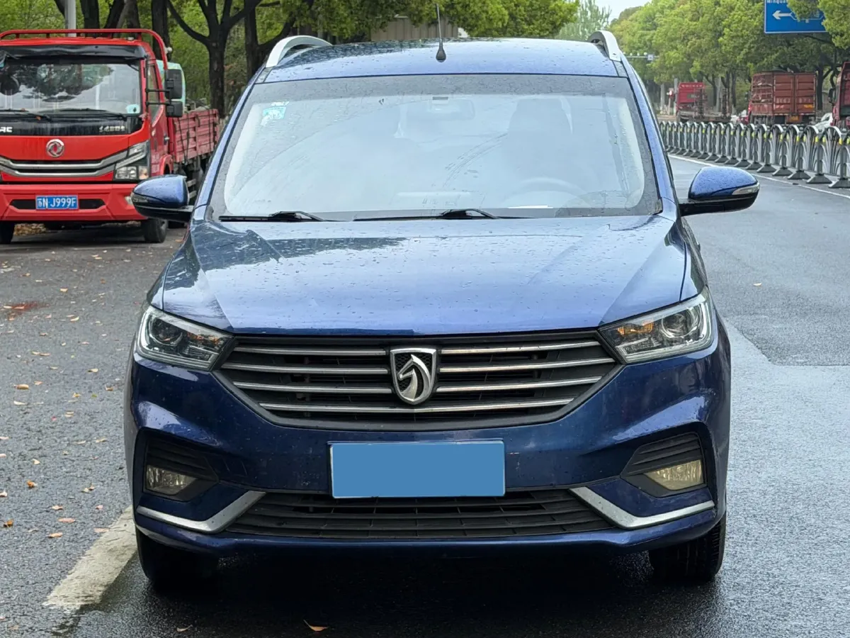2018 BaoJun 360 1.5L 112HP L4 6MT,autocango,china used car exporter,china ev exporter,chinese used car exporter,chinese used ev exporter