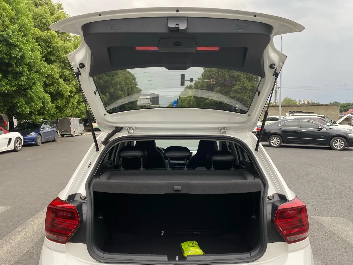 2019 Volkswagen Polo 1.5L 113HP L4 6AT,autocango,china used car exporter,china ev exporter,chinese used car exporter,chinese used ev exporter