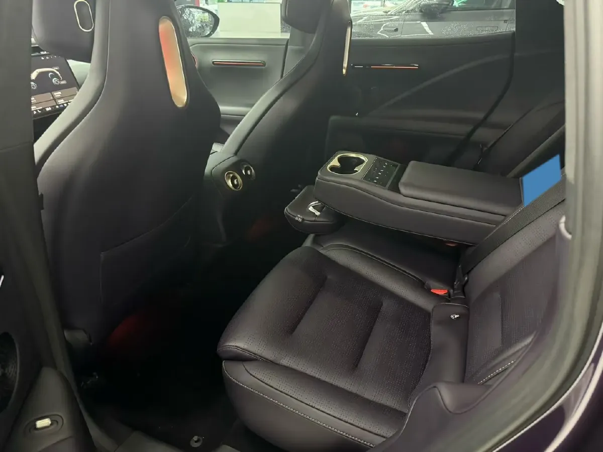 2024 Avatr 07 1.5T 156HP L4 REEV 39.05KWH,autocango,china used car exporter,china ev exporter,chinese used car exporter,chinese used ev exporter