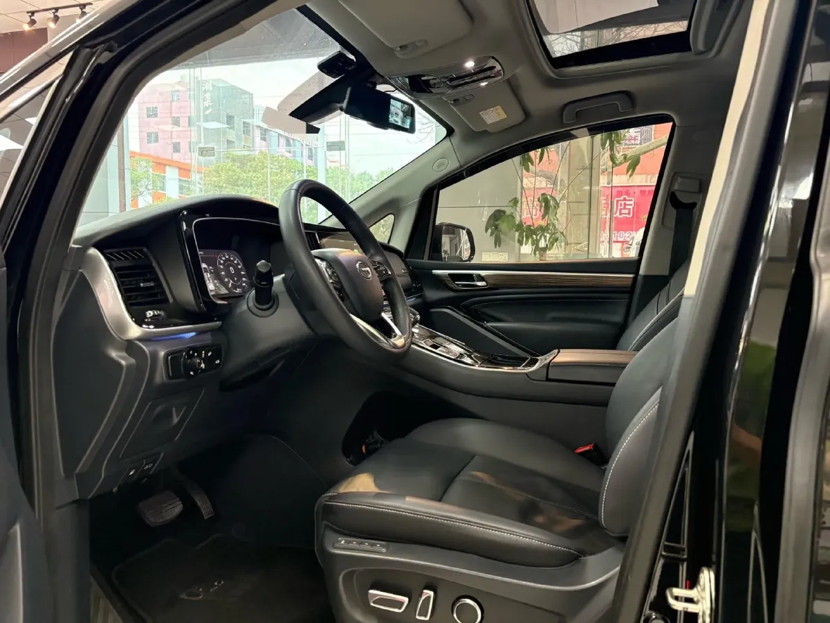 2021 GAC Trumpchi M8 2.0T 252HP L4 8AT,autocango,china used car exporter,china ev exporter,chinese used car exporter,chinese used ev exporter