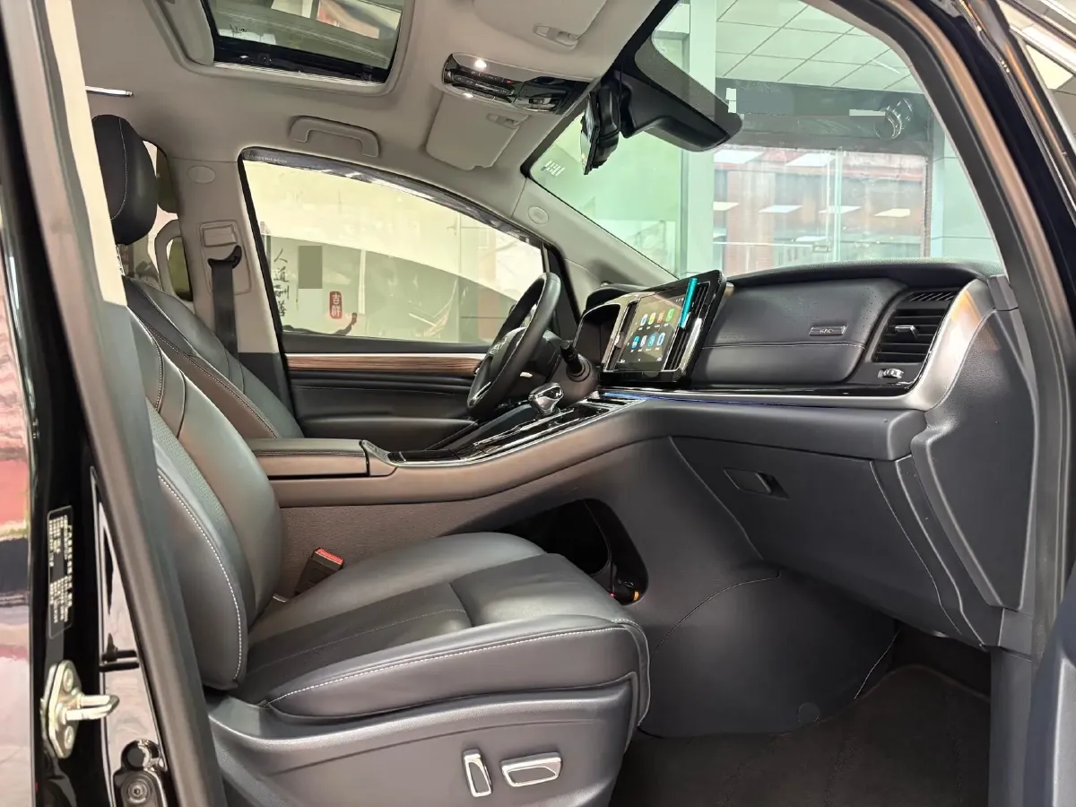 2021 GAC Trumpchi M8 2.0T 252HP L4 8AT,autocango,china used car exporter,china ev exporter,chinese used car exporter,chinese used ev exporter