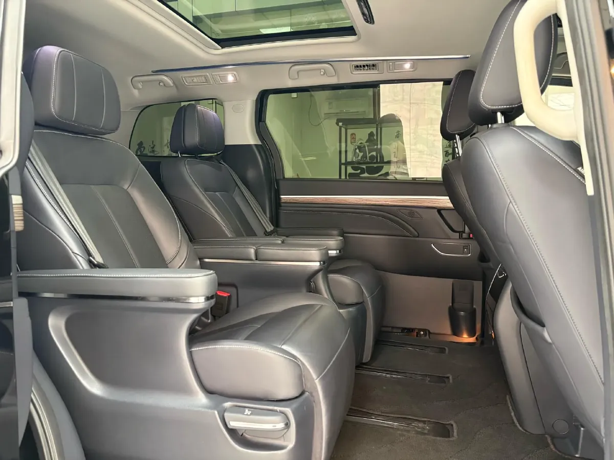 2021 GAC Trumpchi M8 2.0T 252HP L4 8AT,autocango,china used car exporter,china ev exporter,chinese used car exporter,chinese used ev exporter