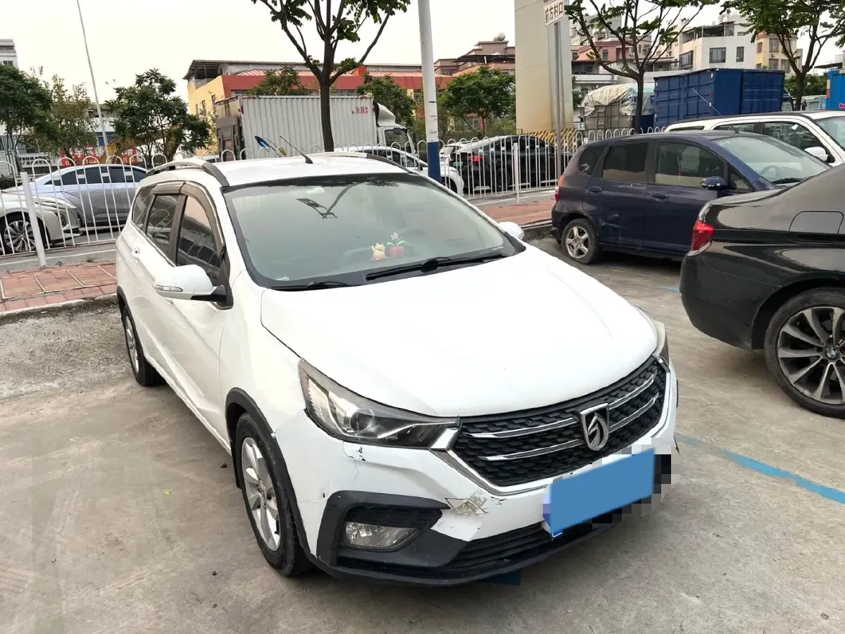 2018 BaoJun 360 1.5L 112HP L4 6MT,autocango,china used car exporter,china ev exporter,chinese used car exporter,chinese used ev exporter