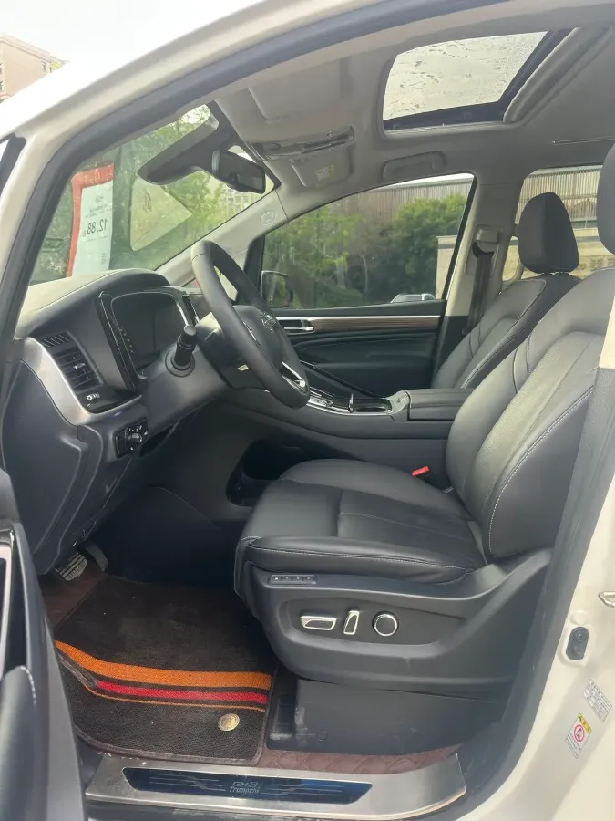 2021 GAC Trumpchi M8 2.0T 252HP L4 8AT,autocango,china used car exporter,china ev exporter,chinese used car exporter,chinese used ev exporter