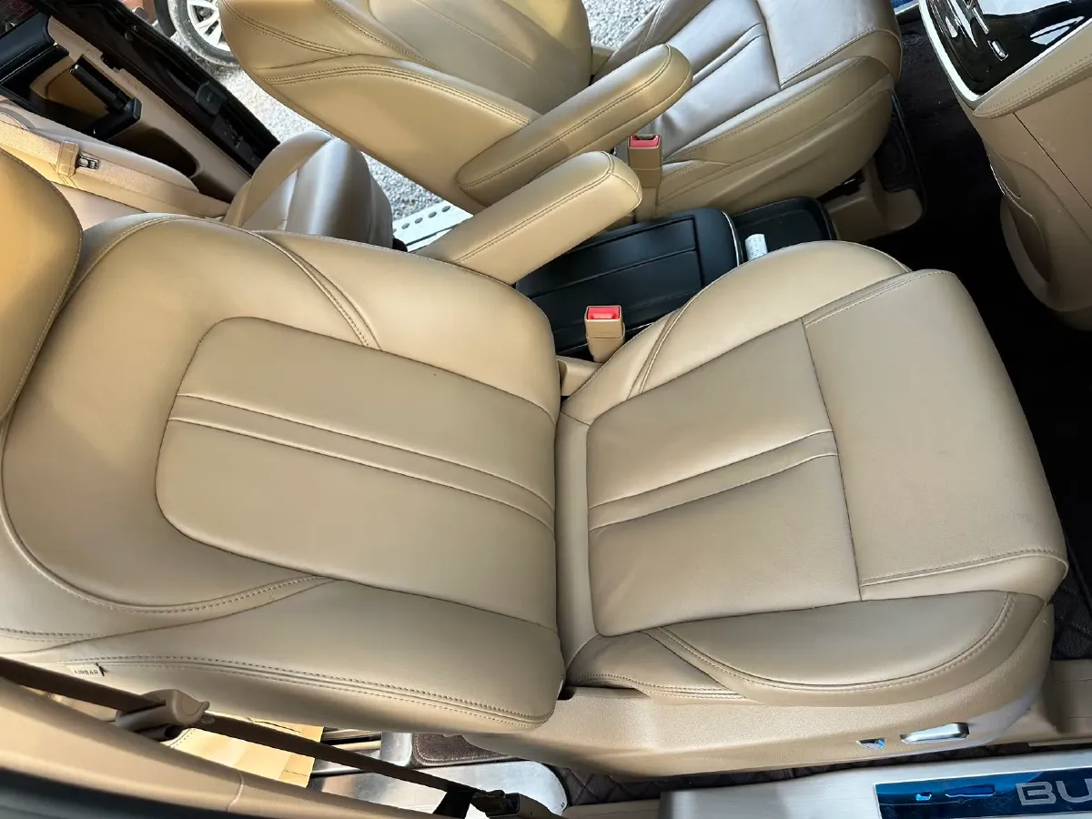 2021 Buick GL8 2.0T 237HP L4 9AT,autocango,china used car exporter,china ev exporter,chinese used car exporter,chinese used ev exporter