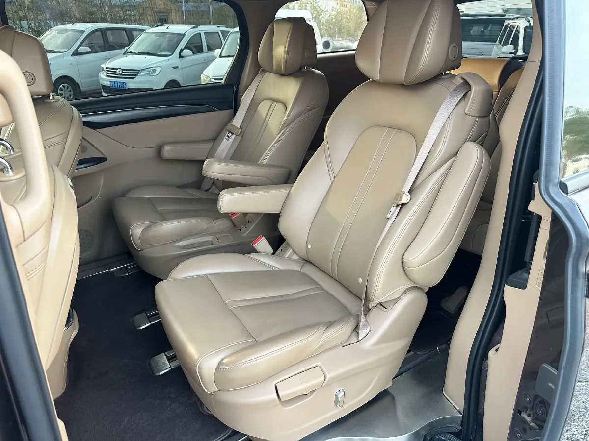 2021 Buick GL8 2.0T 237HP L4 9AT,autocango,china used car exporter,china ev exporter,chinese used car exporter,chinese used ev exporter