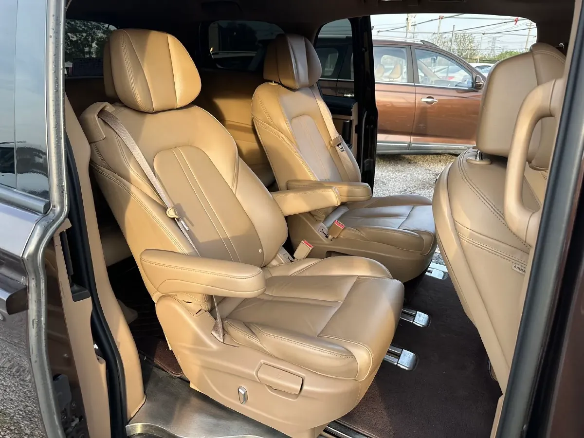 2021 Buick GL8 2.0T 237HP L4 9AT,autocango,china used car exporter,china ev exporter,chinese used car exporter,chinese used ev exporter