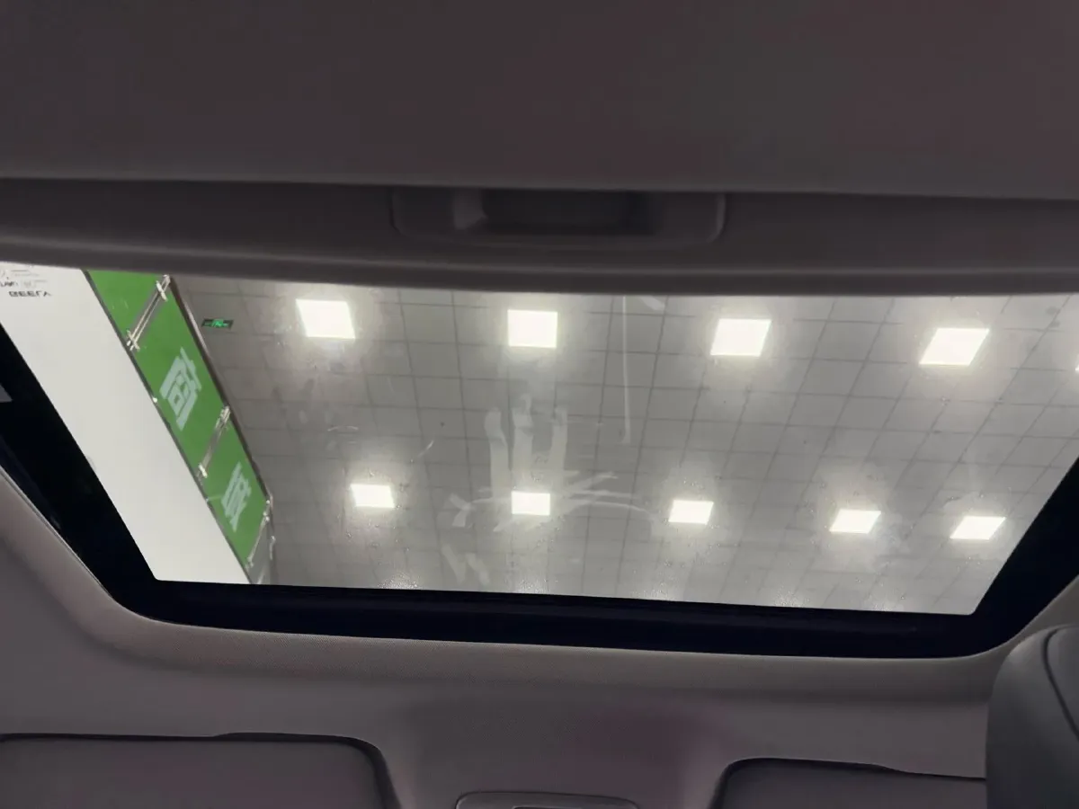 2021 Geely Coolray 1.4T 141HP L4 6DCT,autocango,china used car exporter,china ev exporter,chinese used car exporter,chinese used ev exporter