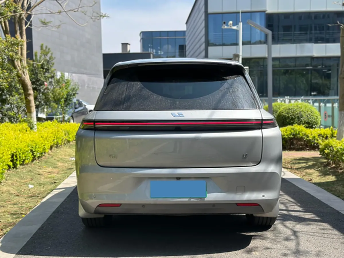 2023 Li L8 Range Extended 154HP REEV 40.9KWH,autocango,china used car exporter,china ev exporter,chinese used car exporter,chinese used ev exporter
