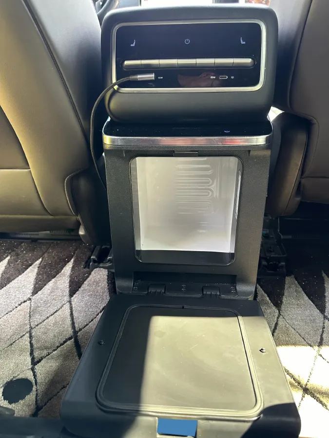 2023 Li L8 Range Extended 154HP REEV 40.9KWH,autocango,china used car exporter,china ev exporter,chinese used car exporter,chinese used ev exporter