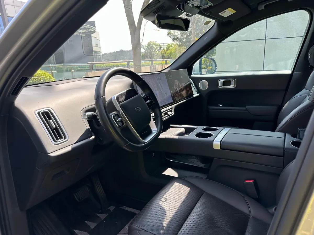 2023 Li L8 Range Extended 154HP REEV 40.9KWH,autocango,china used car exporter,china ev exporter,chinese used car exporter,chinese used ev exporter