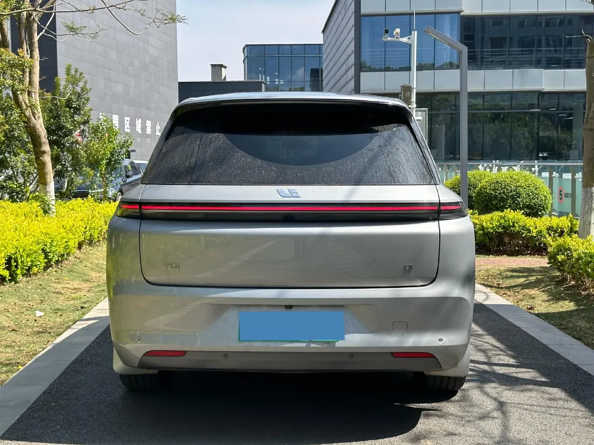 2023 Li L8 Range Extended 154HP REEV 40.9KWH,autocango,china used car exporter,china ev exporter,chinese used car exporter,chinese used ev exporter