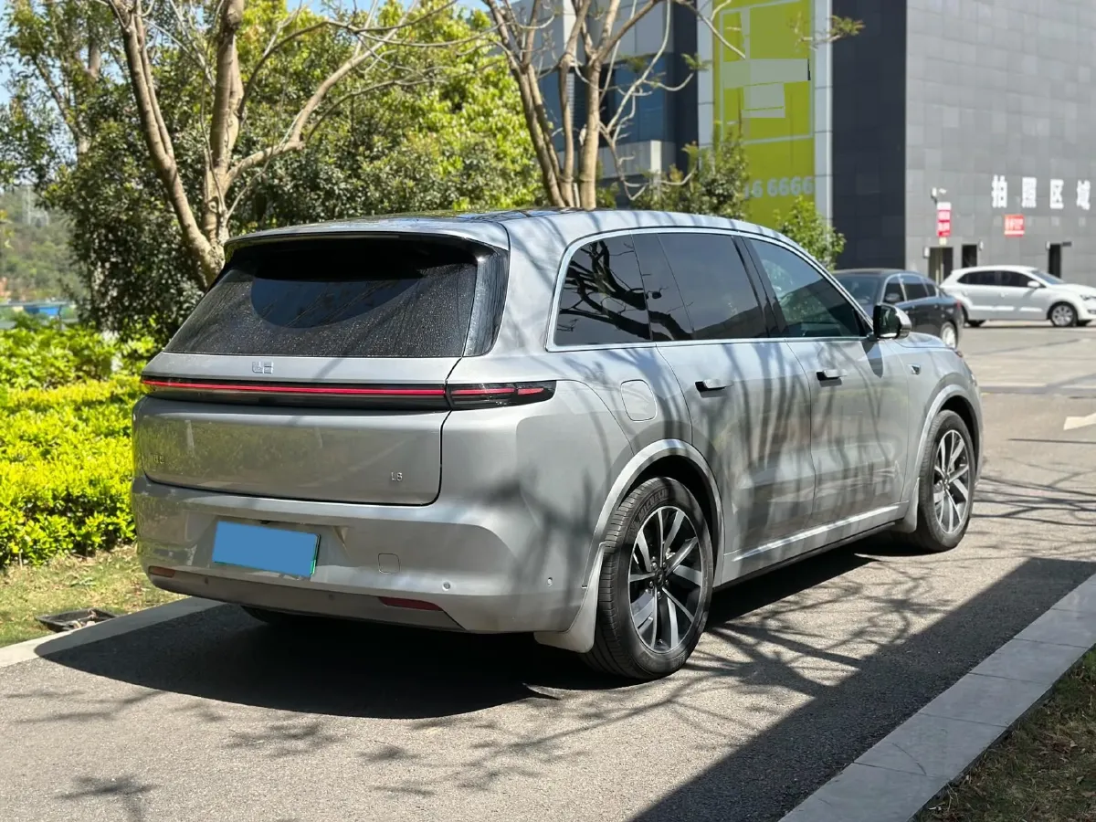 2023 Li L8 Range Extended 154HP REEV 40.9KWH,autocango,china used car exporter,china ev exporter,chinese used car exporter,chinese used ev exporter