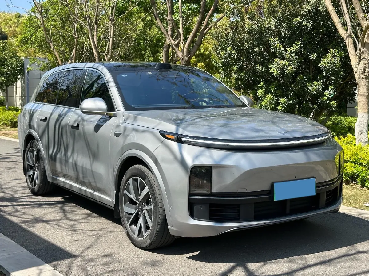 2023 Li L8 Range Extended 154HP REEV 40.9KWH,autocango,china used car exporter,china ev exporter,chinese used car exporter,chinese used ev exporter