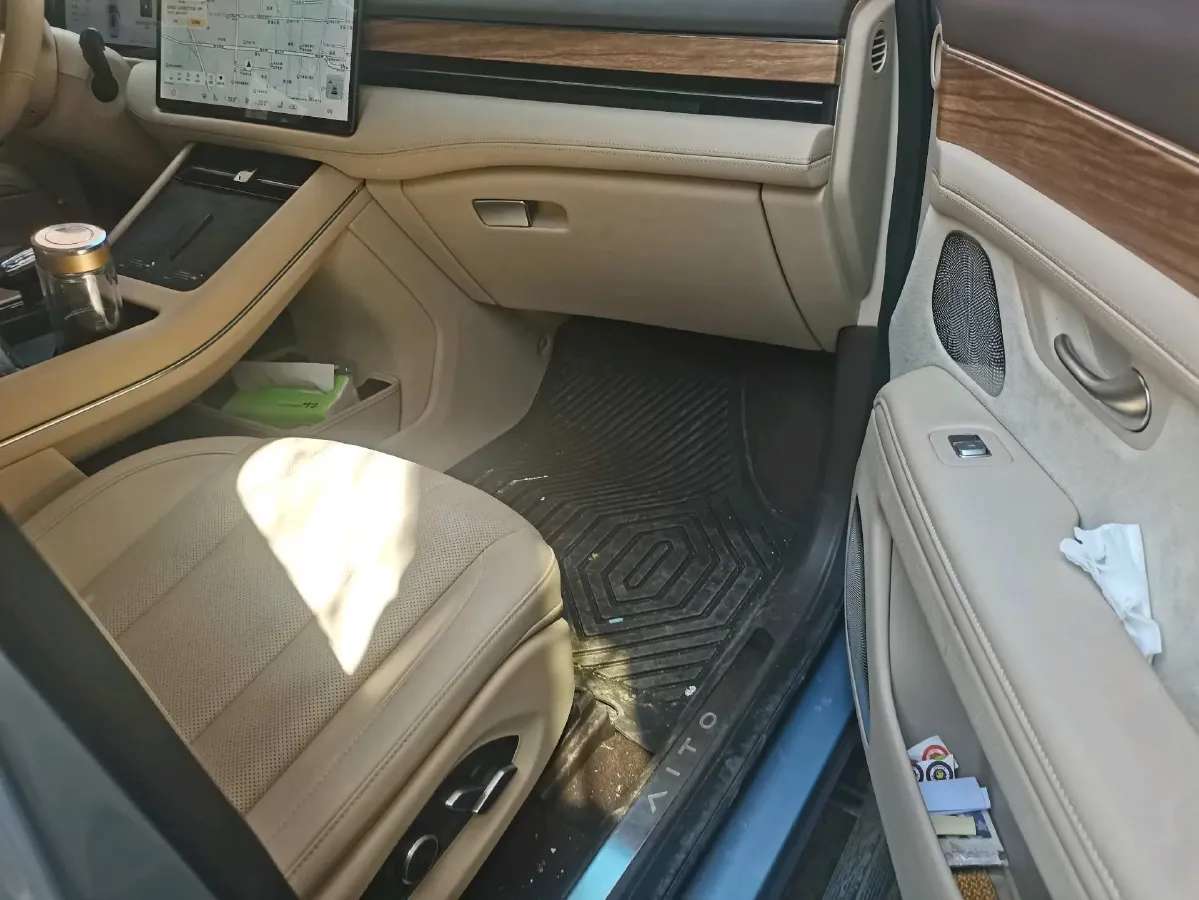 2024 AITO AITO M7 1.5T 152HP L4 REEV 40KWH,autocango,china used car exporter,china ev exporter,chinese used car exporter,chinese used ev exporter