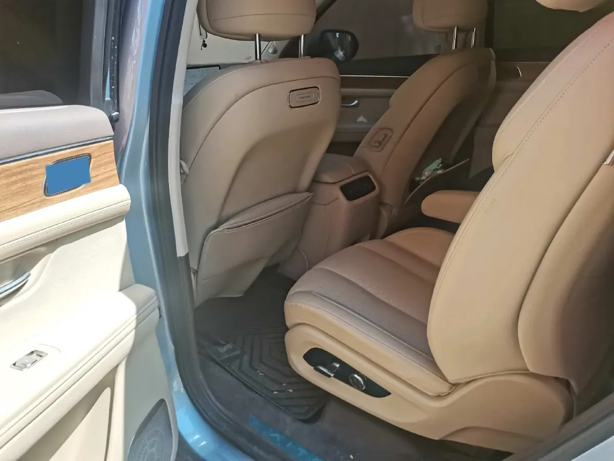 2024 AITO AITO M7 1.5T 152HP L4 REEV 40KWH,autocango,china used car exporter,china ev exporter,chinese used car exporter,chinese used ev exporter