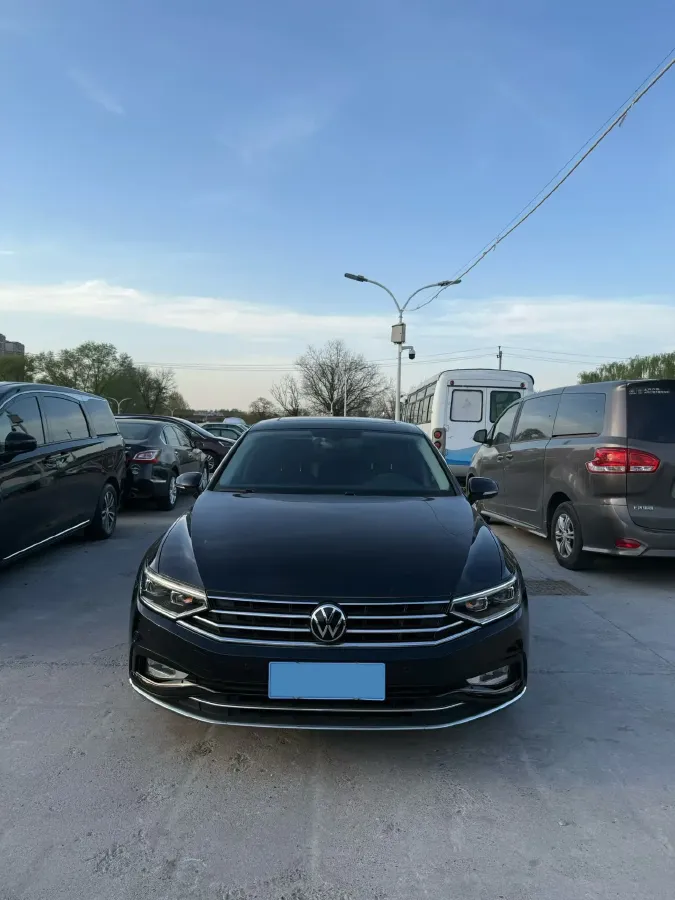 2020 Volkswagen Magotan 2.0T 186HP L4 7DCT,autocango,china used car exporter,china ev exporter,chinese used car exporter,chinese used ev exporter