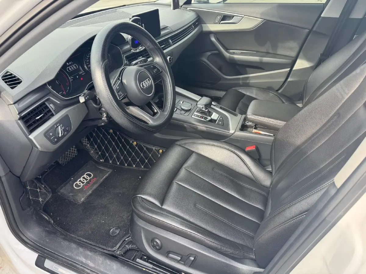 2019 Audi A4L 2.0T 190HP L4 7DCT,autocango,china used car exporter,china ev exporter,chinese used car exporter,chinese used ev exporter