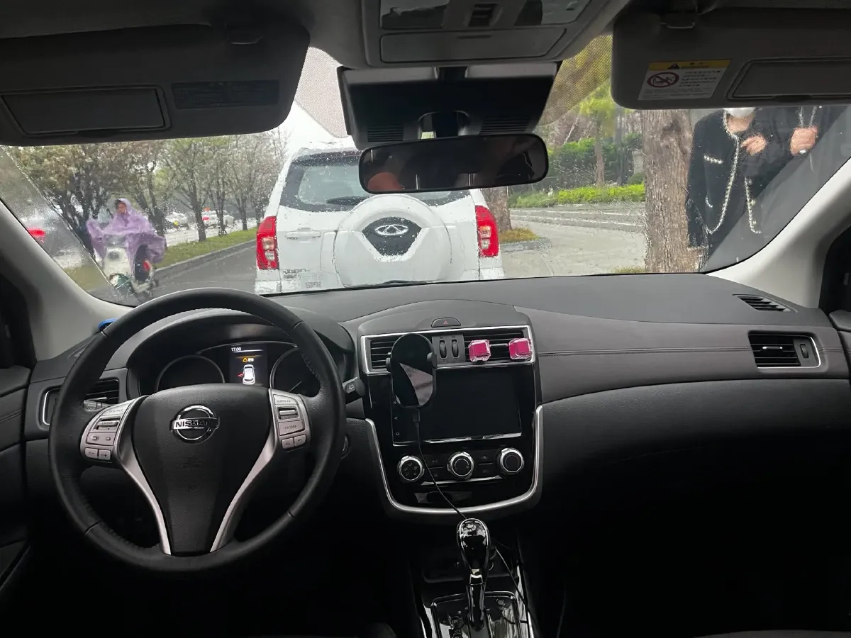 2023 Nissan Tiida 1.6L 122HP L4 CVT,autocango,china used car exporter,china ev exporter,chinese used car exporter,chinese used ev exporter