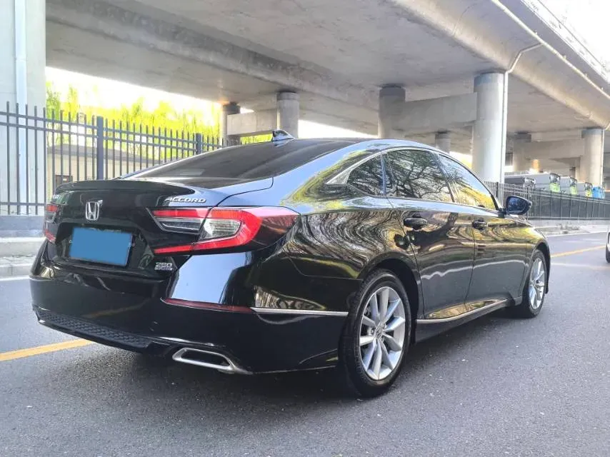 2022 Honda Accord 1.5T 194HP L4 CVT,autocango,china used car exporter,china ev exporter,chinese used car exporter,chinese used ev exporter