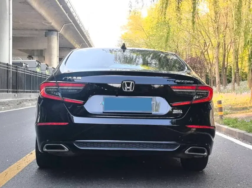 2022 Honda Accord 1.5T 194HP L4 CVT,autocango,china used car exporter,china ev exporter,chinese used car exporter,chinese used ev exporter