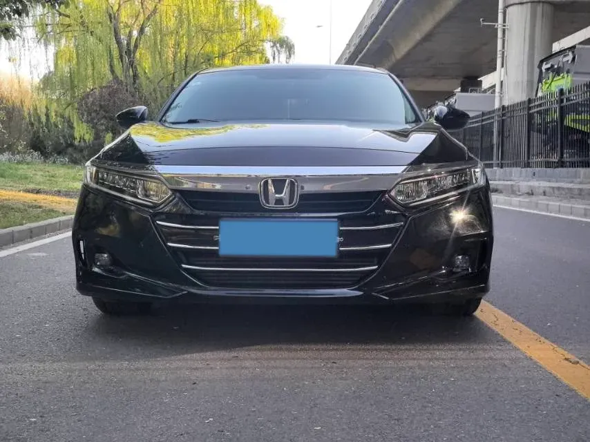 2022 Honda Accord 1.5T 194HP L4 CVT,autocango,china used car exporter,china ev exporter,chinese used car exporter,chinese used ev exporter