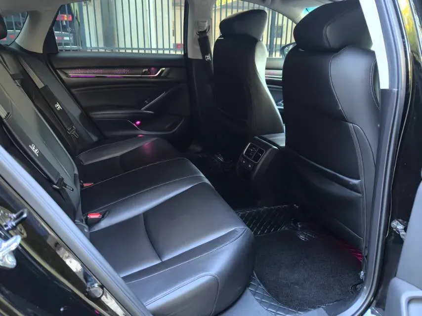 2022 Honda Accord 1.5T 194HP L4 CVT,autocango,china used car exporter,china ev exporter,chinese used car exporter,chinese used ev exporter