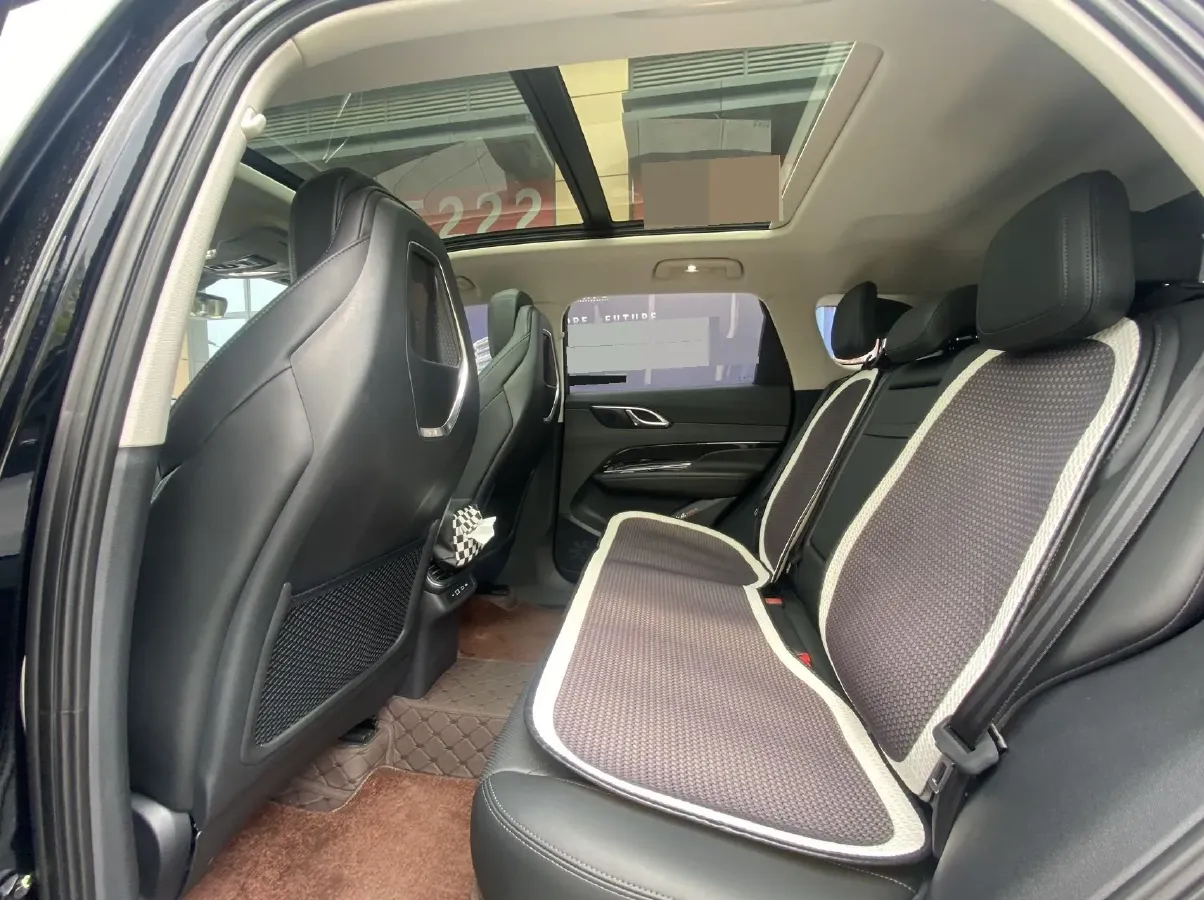 2023 HongQi HS3 1.5T 169HP L4 7DCT,autocango,china used car exporter,china ev exporter,chinese used car exporter,chinese used ev exporter