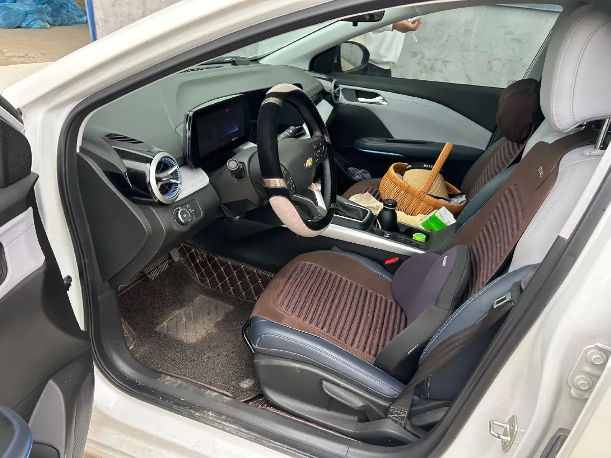 2024 Chevrolet Monza 1.5L 113HP L4 6DCT,autocango,china used car exporter,china ev exporter,chinese used car exporter,chinese used ev exporter