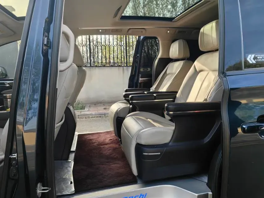 2021 GAC Trumpchi M8 2.0T 252HP L4 8AT,autocango,china used car exporter,china ev exporter,chinese used car exporter,chinese used ev exporter