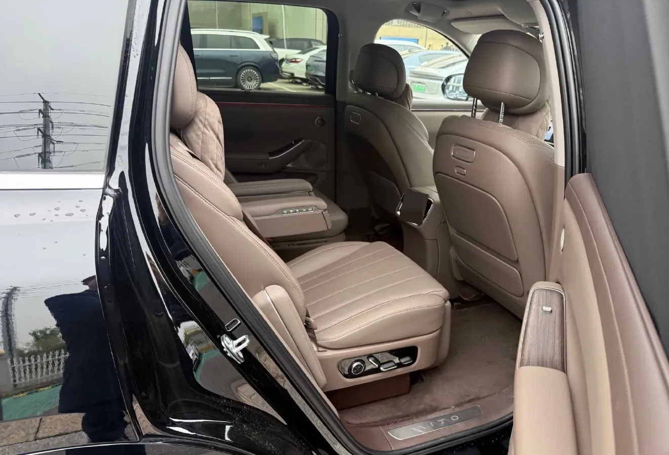 2026 AITO AITO M7 REEV 160HP REEV,autocango,china used car exporter,china ev exporter,chinese used car exporter,chinese used ev exporter