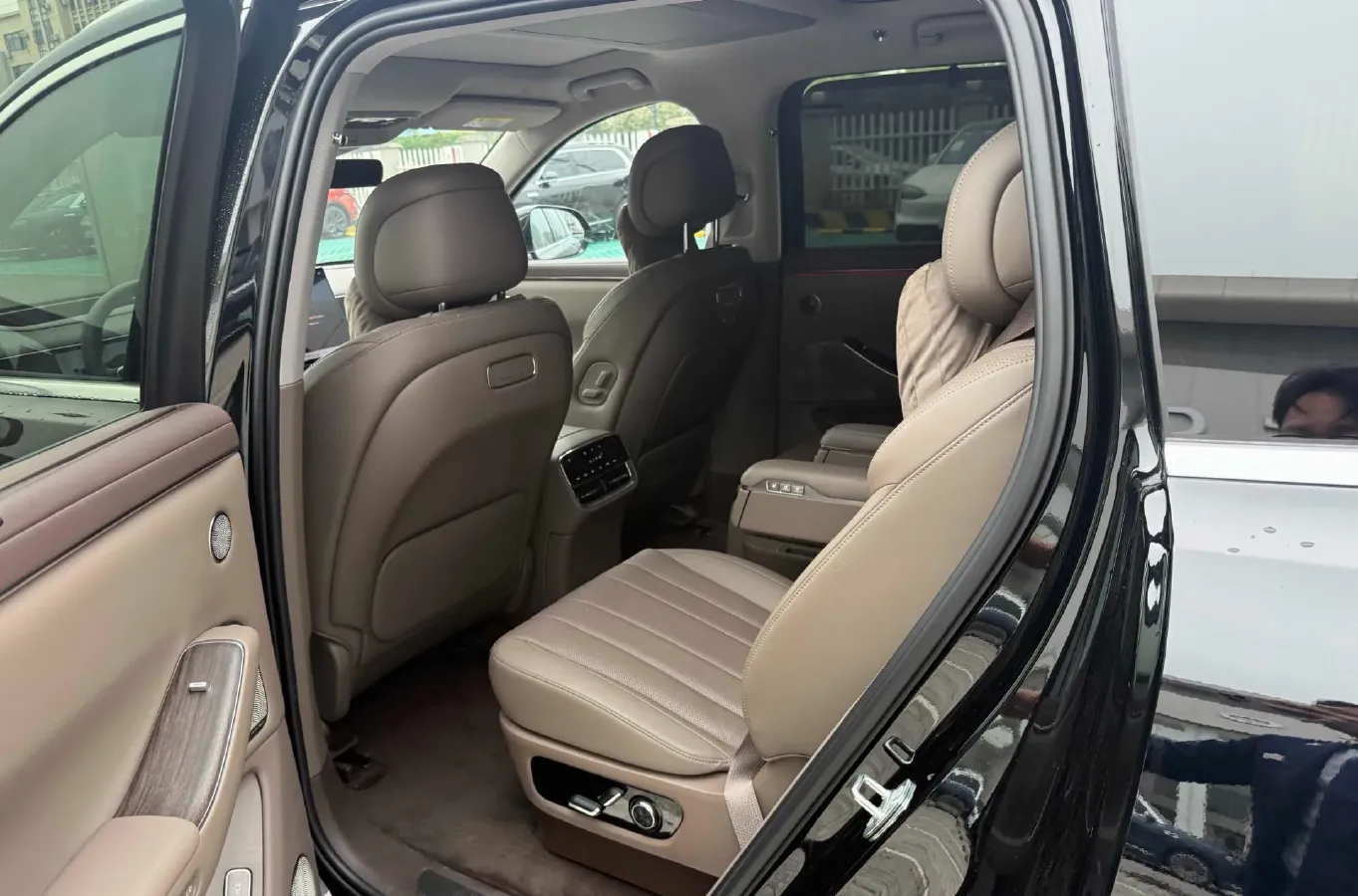 2026 AITO AITO M7 REEV 160HP REEV,autocango,china used car exporter,china ev exporter,chinese used car exporter,chinese used ev exporter