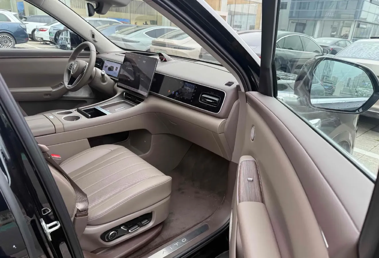 2026 AITO AITO M7 REEV 160HP REEV,autocango,china used car exporter,china ev exporter,chinese used car exporter,chinese used ev exporter